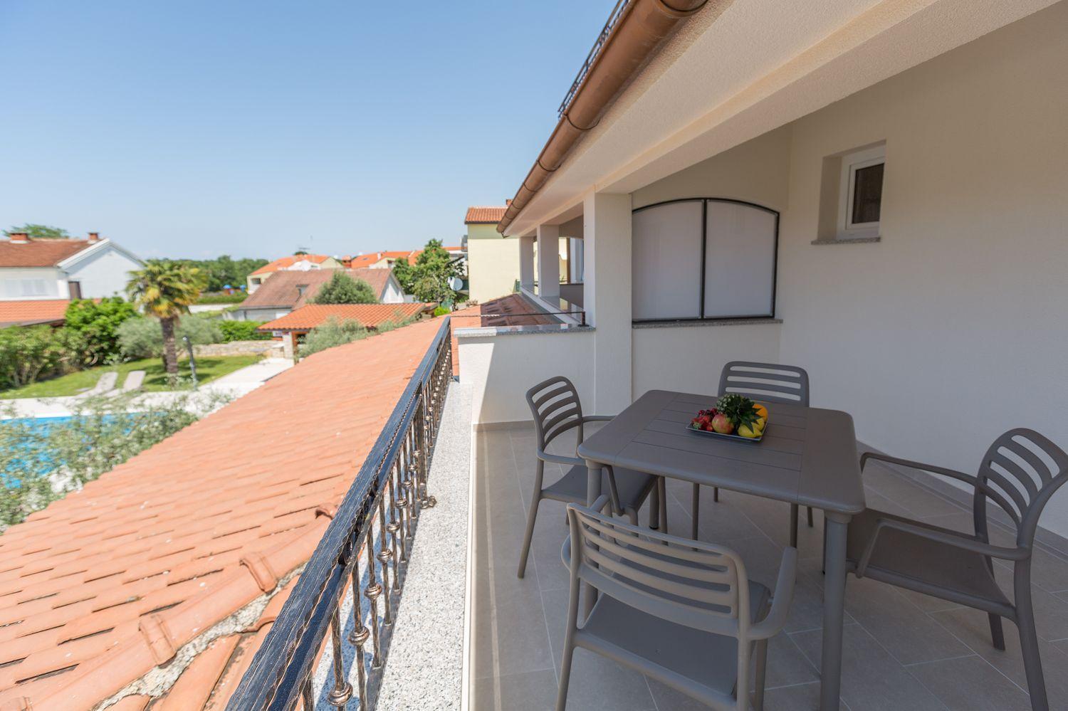 Apartment Bezauberndes Mit Grossem Pool, Privatem Balkon, Bbq, Nur 800 Meter Zum *